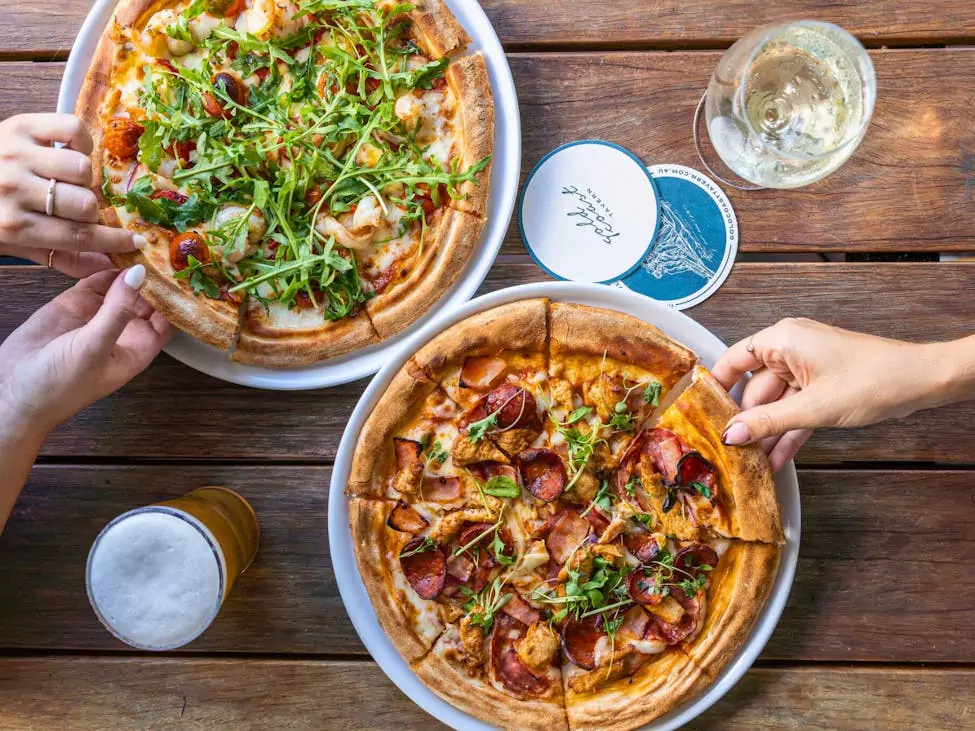 gold-coast-tavern-food