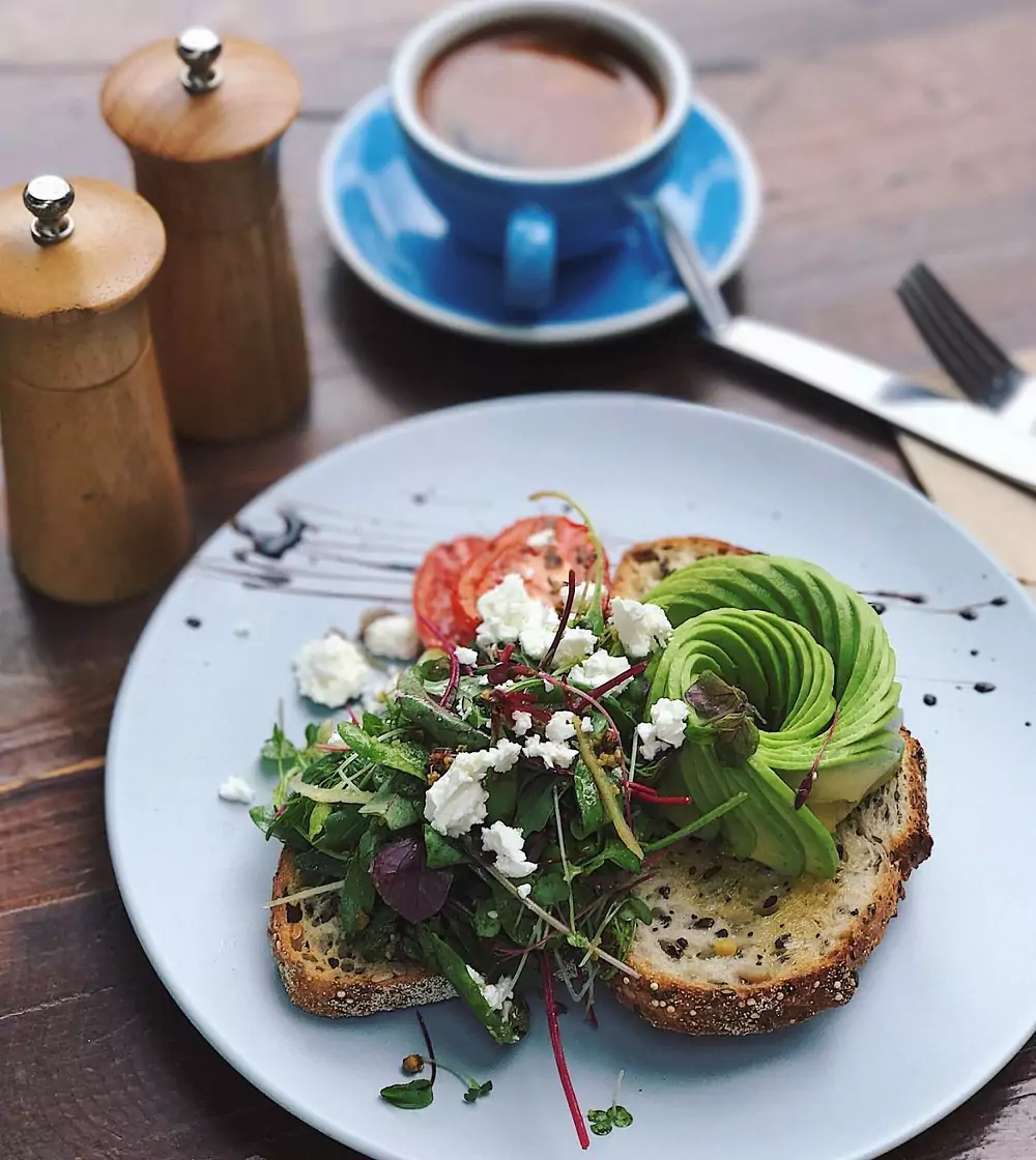 dune-cafe-avocado-on-amarinth-sourdough