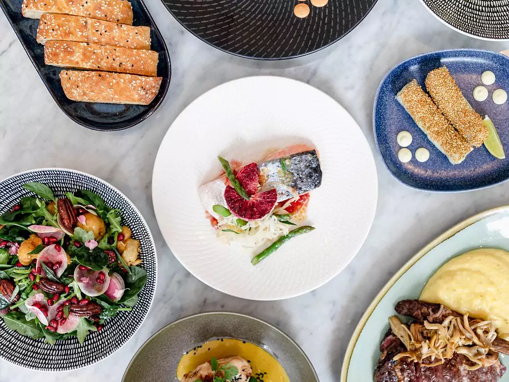 ms-margots-bar-eats-lunch