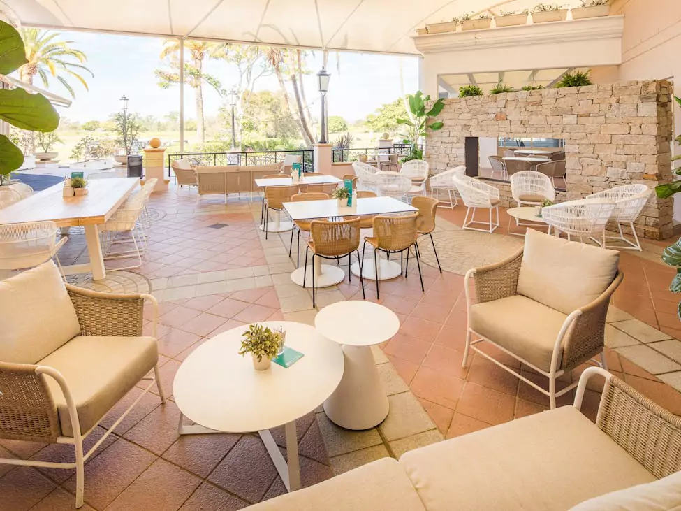 sol-cafe-and-bar-hope-island-terrace